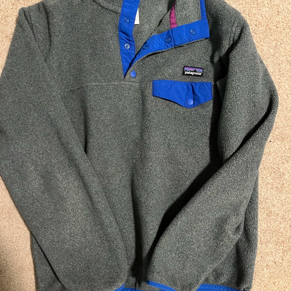 Patagonia Gray Fleece with Blue Trim